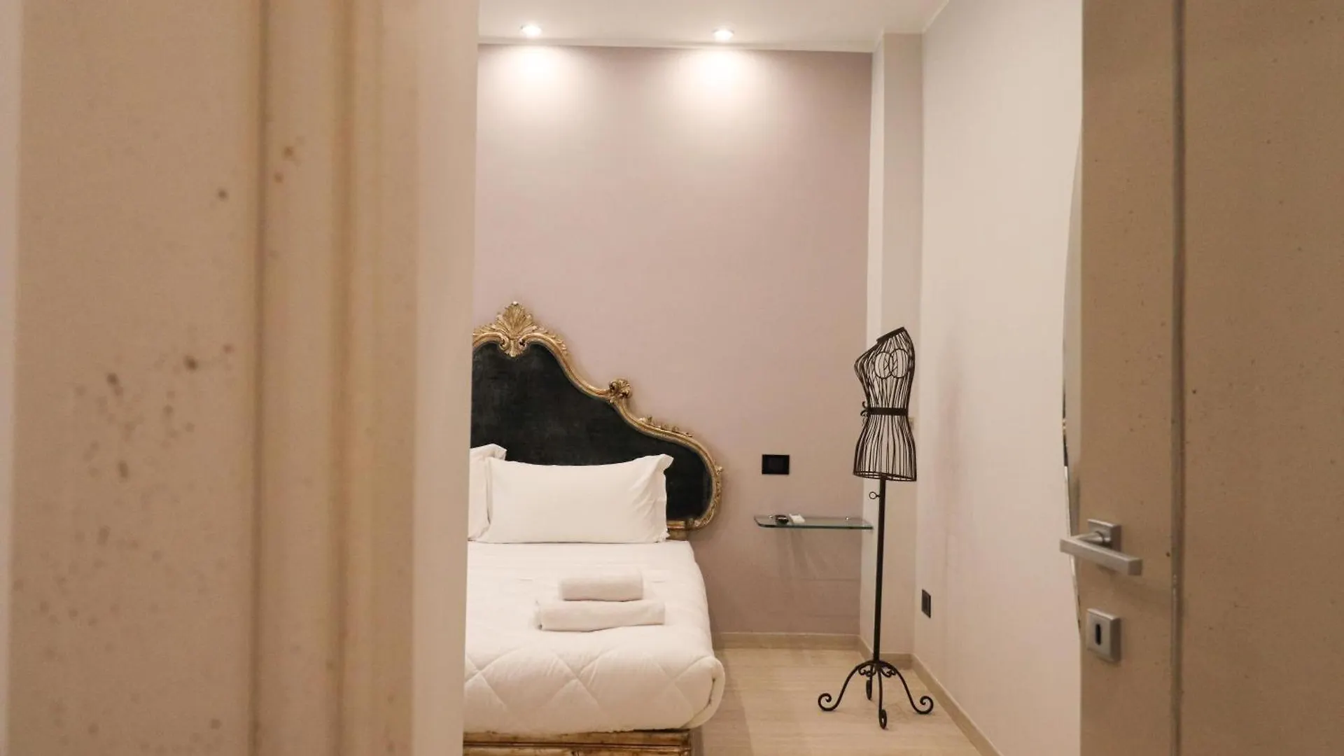 Apartment 10 Min Metro Roma Centro, Moderno Apt Deluxe Ac & Wifi