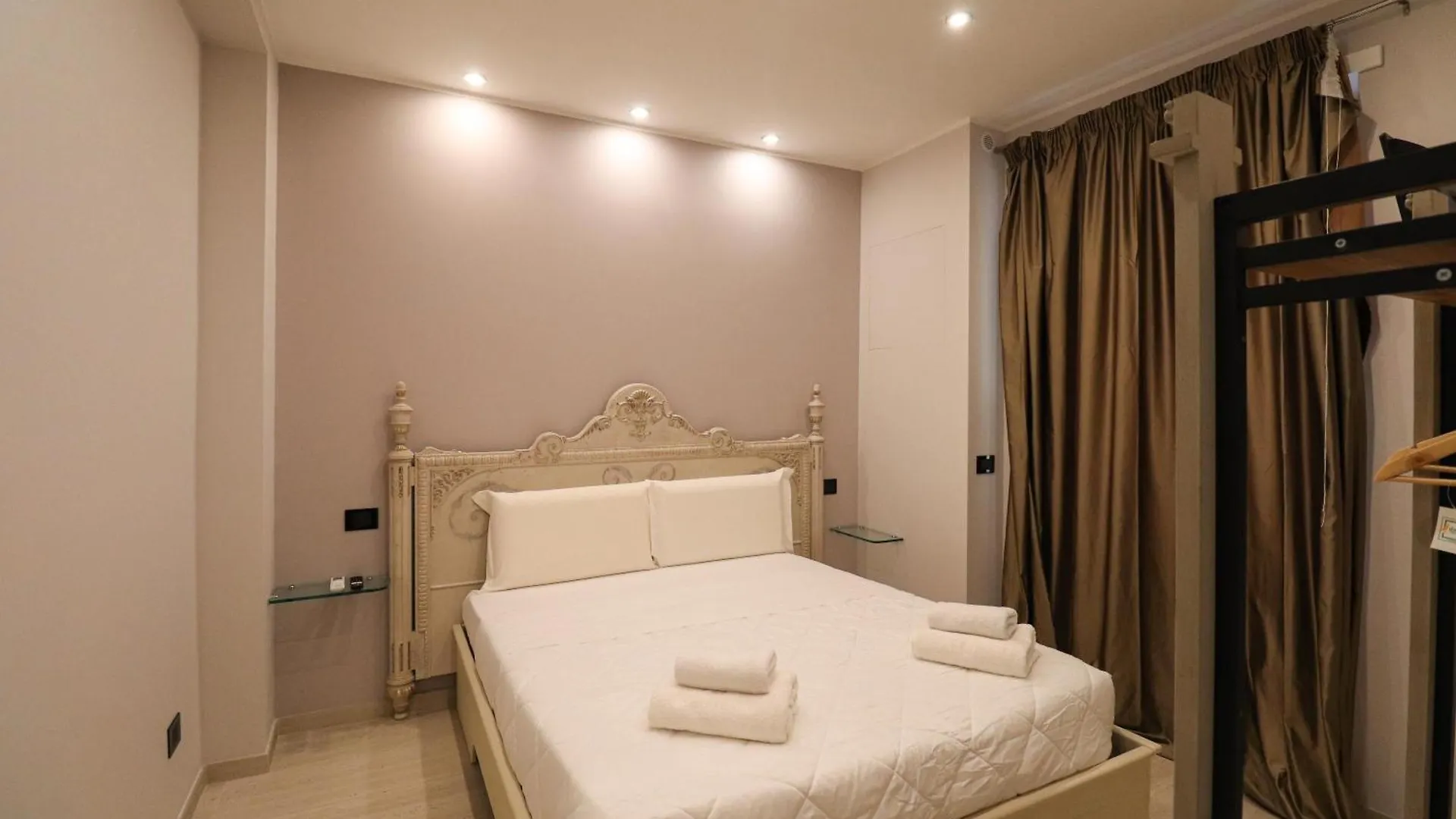 10 Min Metro Roma Centro, Moderno Apt Deluxe Ac & Wifi 0*, Rom