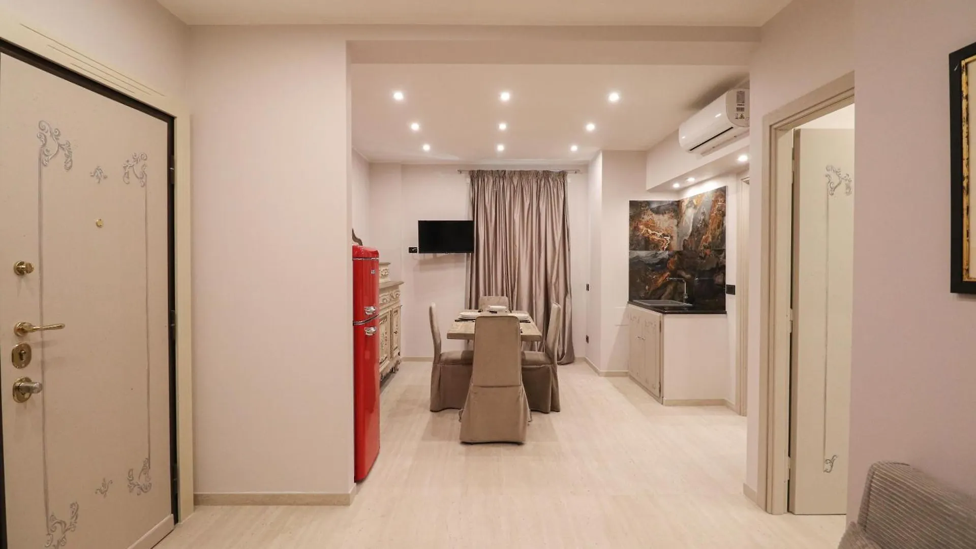10 Min Metro Roma Centro, Moderno Apt Deluxe Ac & Wifi Apartment
