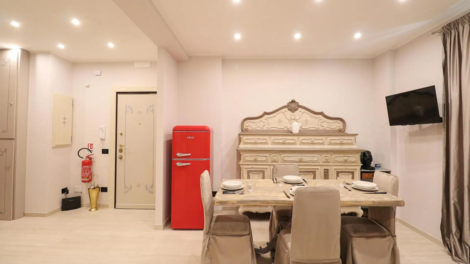 Apartment 10 Min Metro Roma Centro, Moderno Apt Deluxe Ac & Wifi